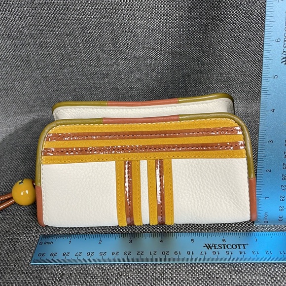 Tory Burch Contrast T Wristlet Off-White Gold and Brown - Picture 13 of 17